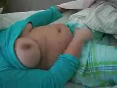 Mies antoi sen mummo porno naisille ja siemensyöksyi
