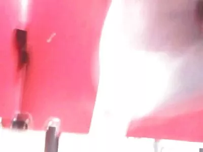 Nuori tyttö hellästi seksi i porno perseestä